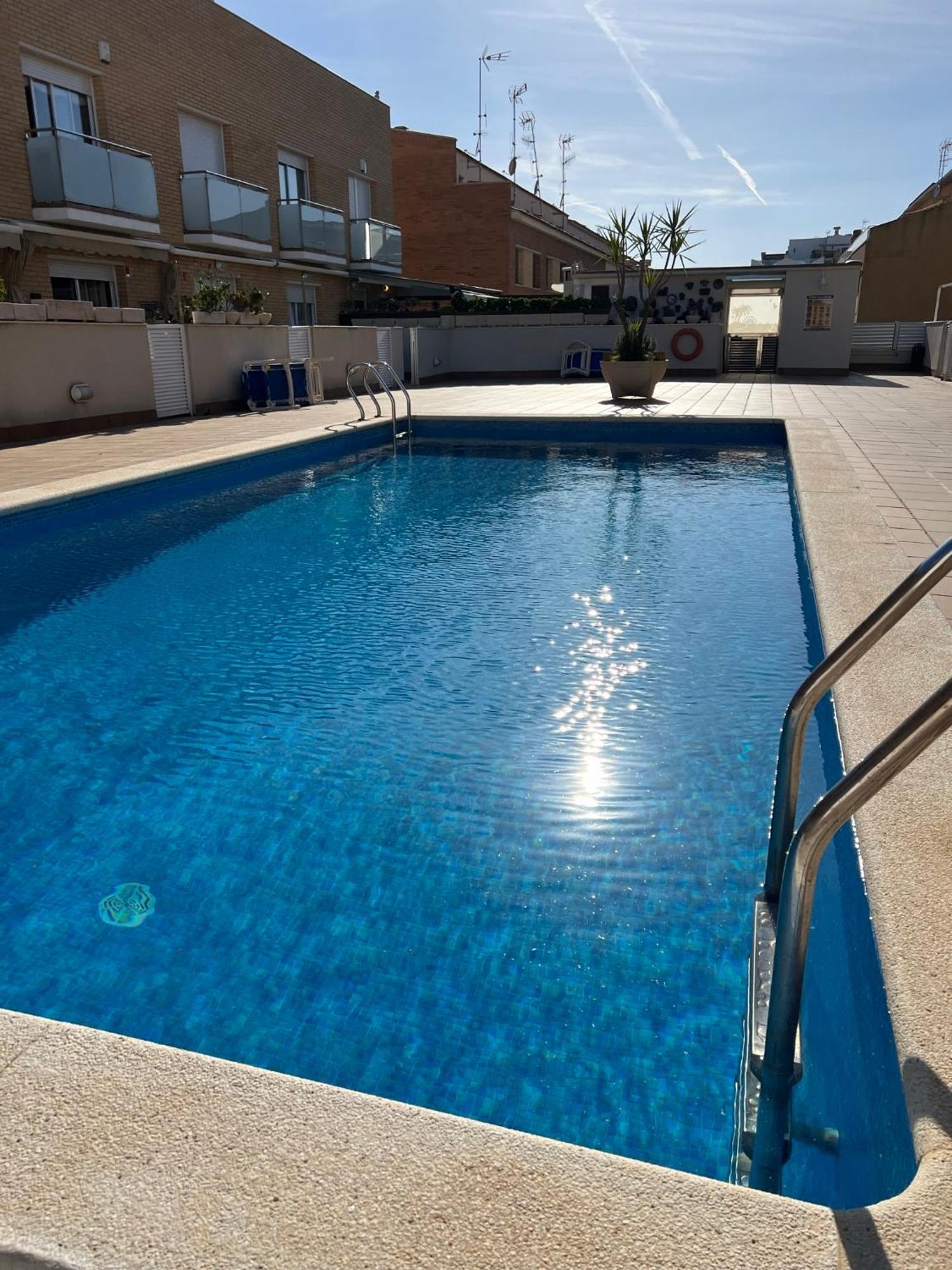 Cozy Beach House With Pool & Bbq 克尤伯厄拉斯 外观 照片
